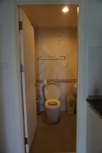 Bathroom 4, Lumpini Park Beach Cha-Am Seaview A01-207, Cha-Am