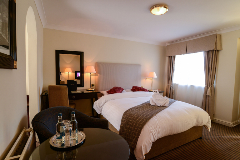 Bedroom 2, Park House Hotel, Shropshire