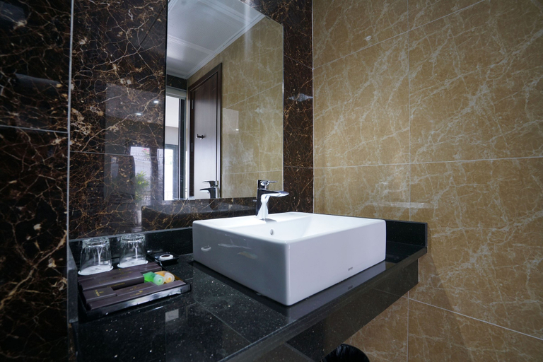 Bathroom 4, Ha Long Trendy Hotel, Hạ Long
