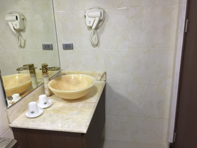 Bathroom 5, Dinh Gia Hotel, Hà Giang