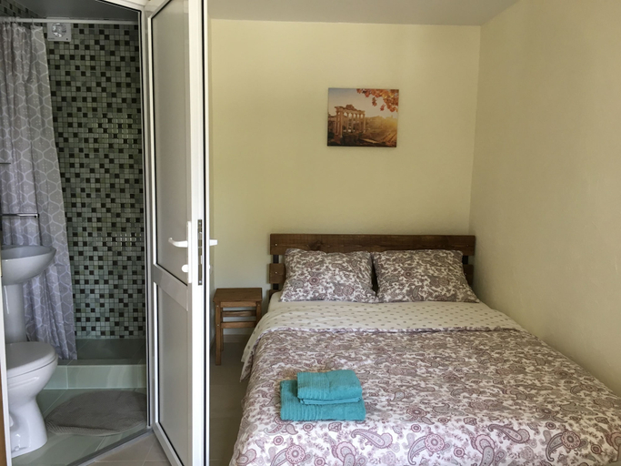 Bedroom 2, Ghouse, Gelendzhik gorsovet