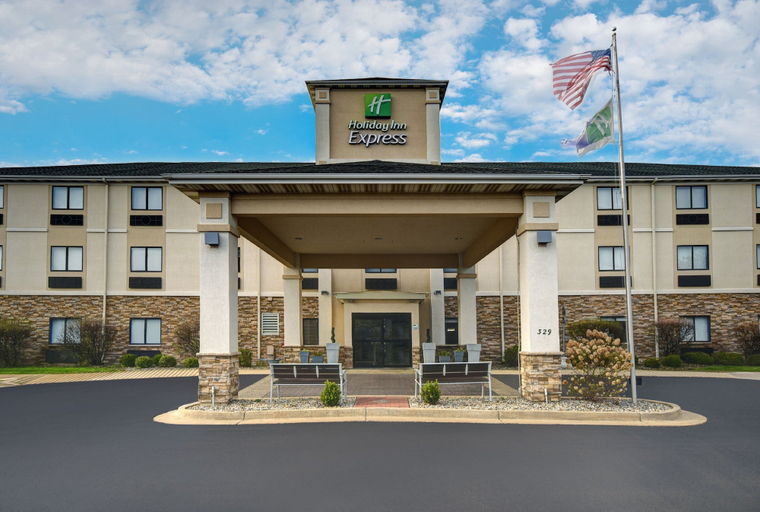 Exterior & Views 4, Holiday Inn Express MARSHALL by IHG, Calhoun