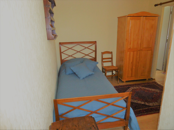 Bedroom 3, Chambre d'hôtes La Roncellière, Manche