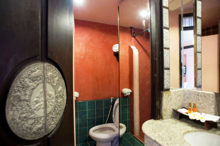 Bathroom 4, Chiang Mai Gate Hotel, Muang Chiang Mai