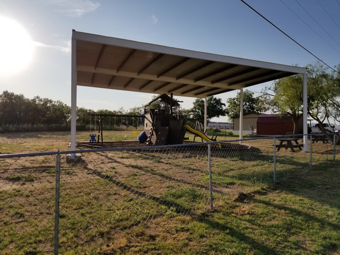 Others 5, Elite Cabins and RV Park, Howard