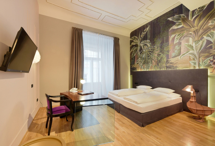 Bedroom 3, Boutique Hotel Dom - Rooms & Suites, Graz