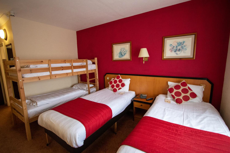 Bedroom 2, Britannia Hotel Newcastle Airport, Northumberland