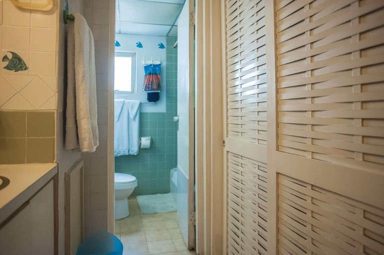Bathroom 2, Ocean View Suit-Montego Bay Club Resort