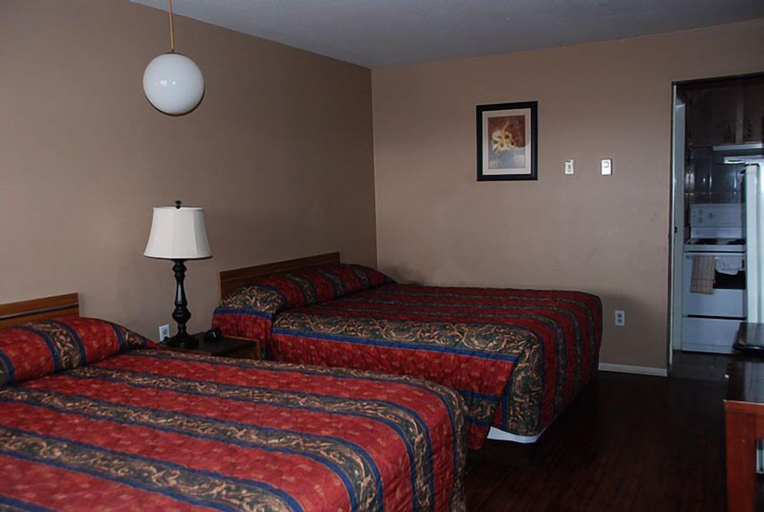 Bedroom 5, Best Lodge Motel, Division No. 10