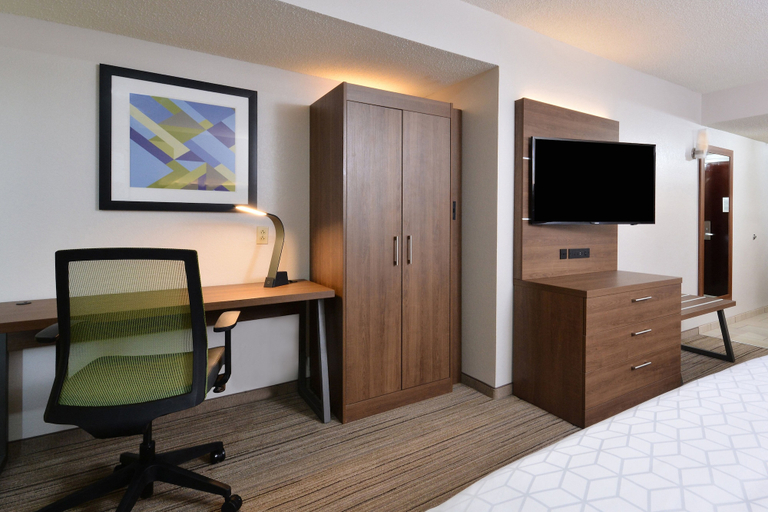 Bedroom 5, Holiday Inn Express DURHAM by IHG, Durham