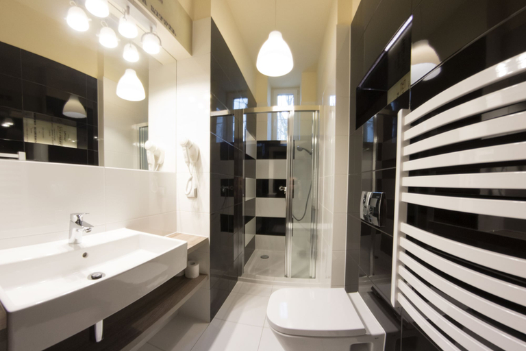 Bathroom 4, Yourplace Central Apartments, Kraków City
