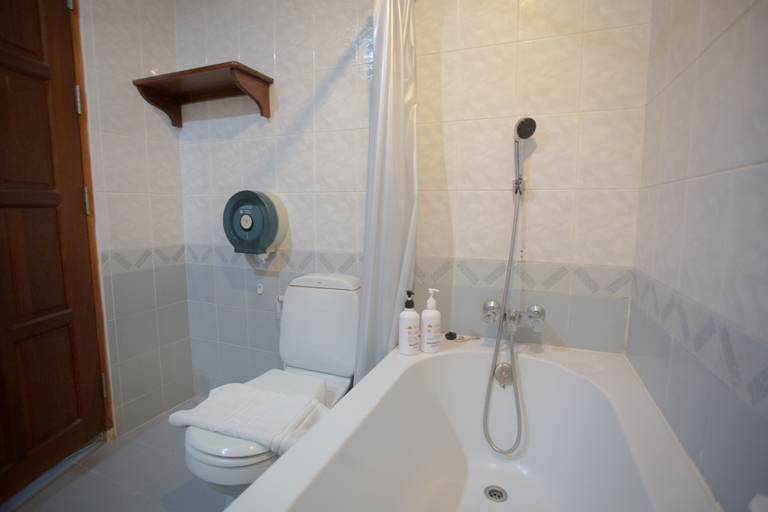 Bathroom 5, 100 Islands Resort & Spa, Muang Surat Thani