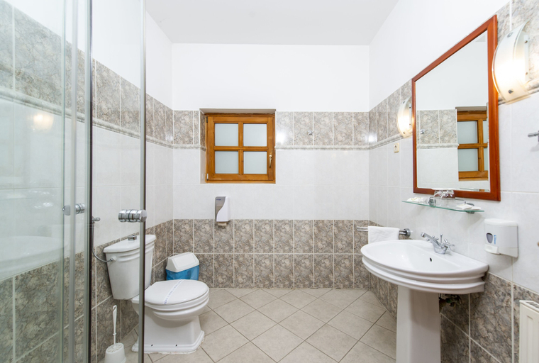 Bathroom 4, Gastland M0 Hotel & Conference Center, Ráckeve