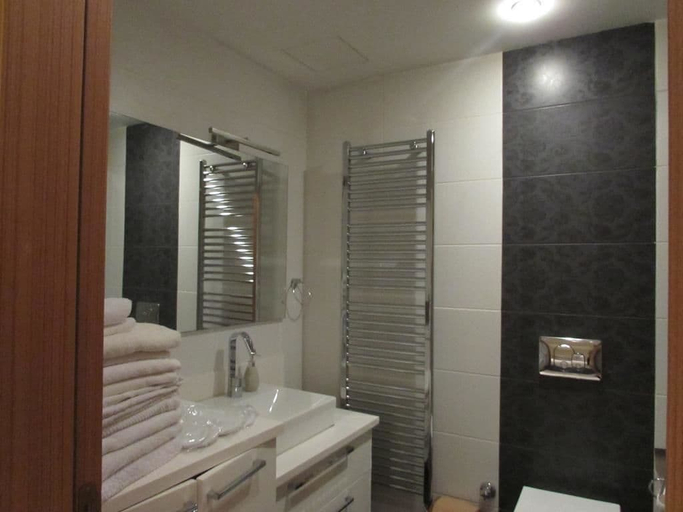Bathroom, Taksim Elysium Residence, Beyoğlu