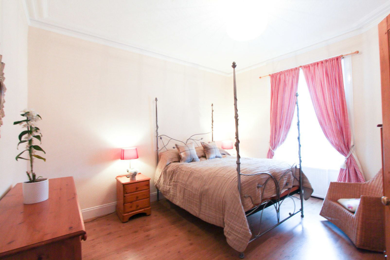 Bedroom 2, Oban Town Centre Apartment, Argyll and Bute
