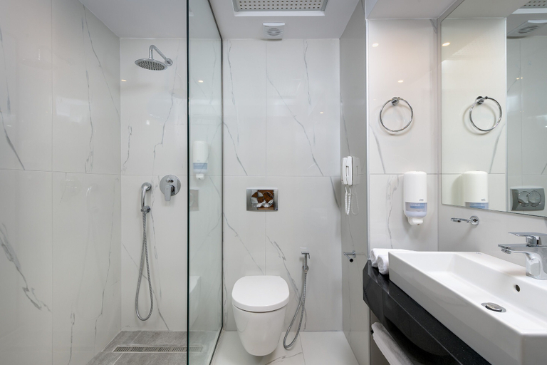 Bathroom 5, Oceanis Hotel, South Aegean