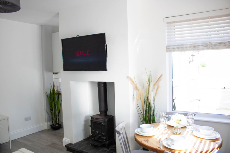 Others 4, Central Stamford Townhouse, Lincolnshire