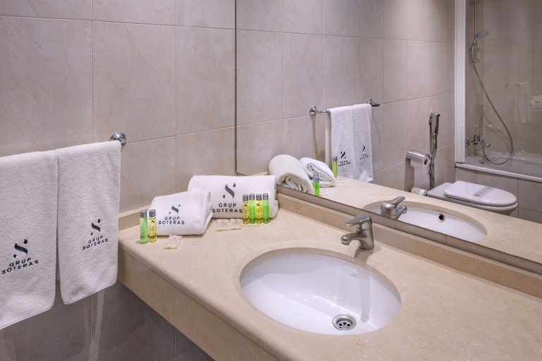 Bathroom 4, Apartamentos Playa de Castelldefels, Barcelona