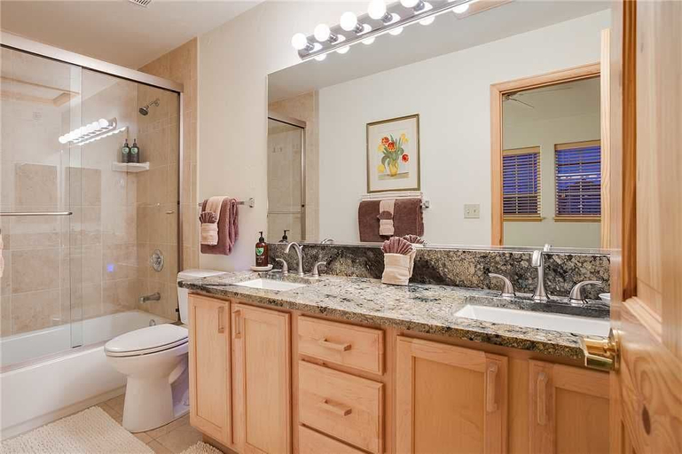 Bathroom, Quail Run 3400, Routt