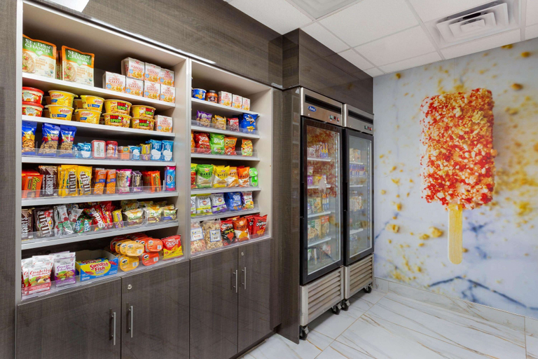 Food & Drinks 5, Wingate by Wyndham Tinley Park, Will