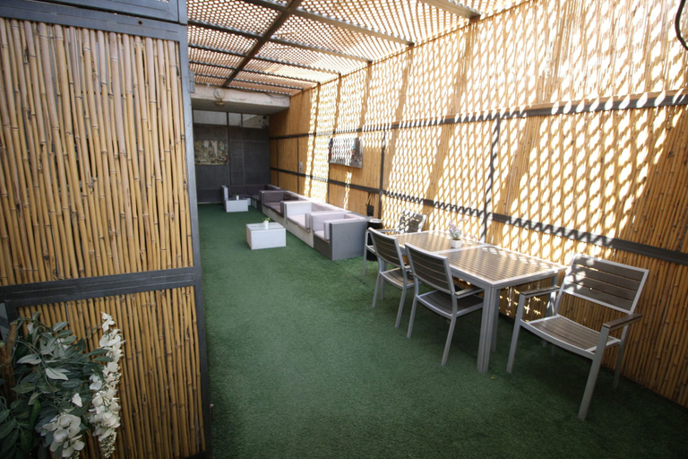 Food & Drinks, Rich Luxury Suites