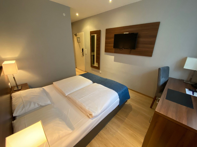 Bedroom 4, Park Hotel Hamburg Arena, Hamburg