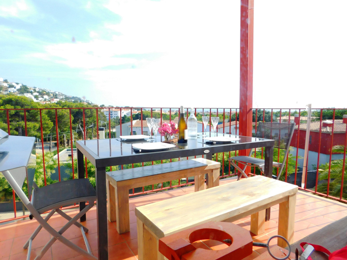 Food & Drinks, Apartamento Praga - A182, Girona