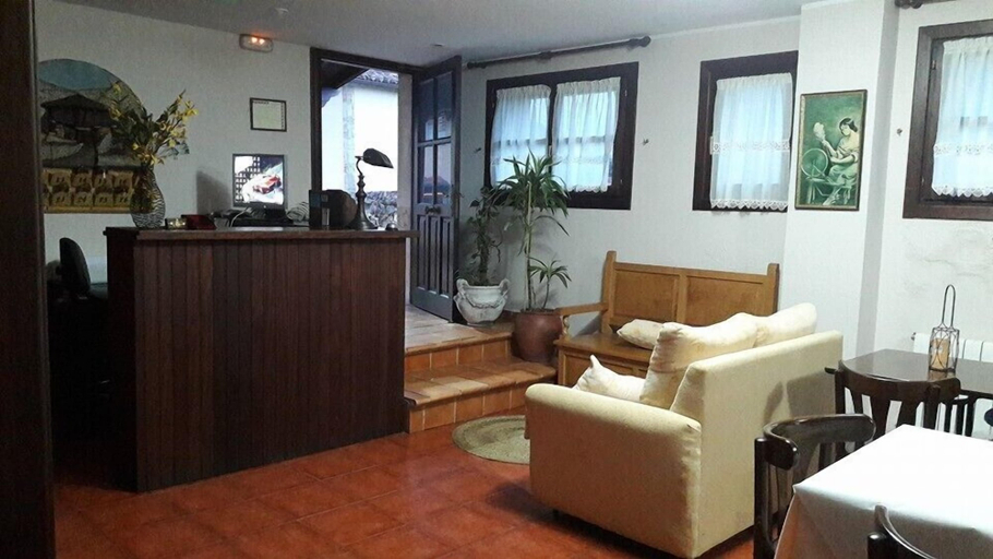 Others 5, Hotel Los Ángeles, Asturias