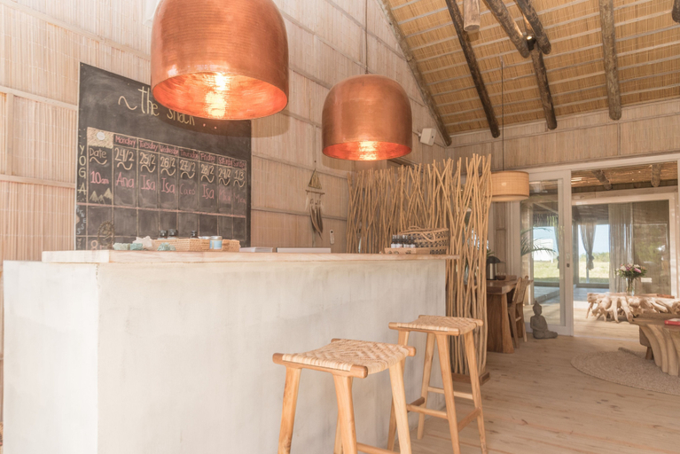 Food & Drinks 5, Bahia Vik Jose Ignacio, n.a523