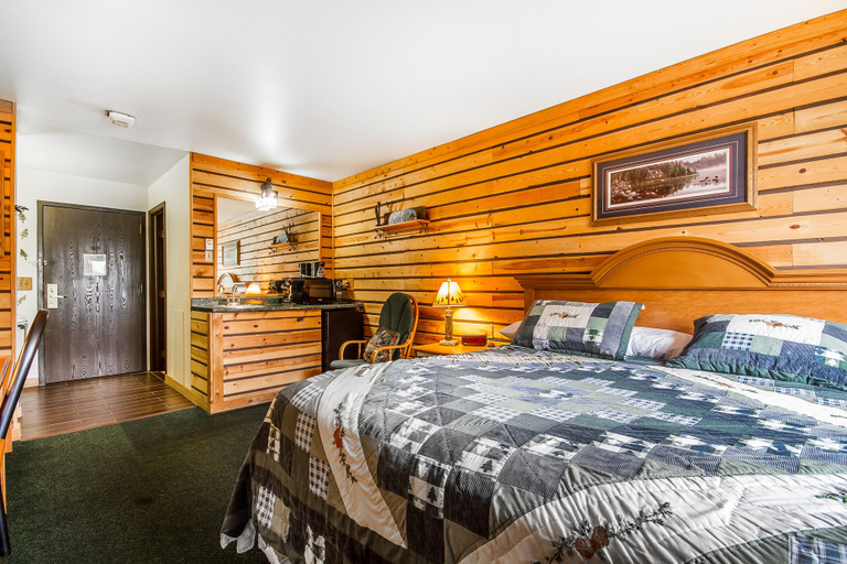 Bedroom 3, Rodeway Inn & Suites Madison East, Dane