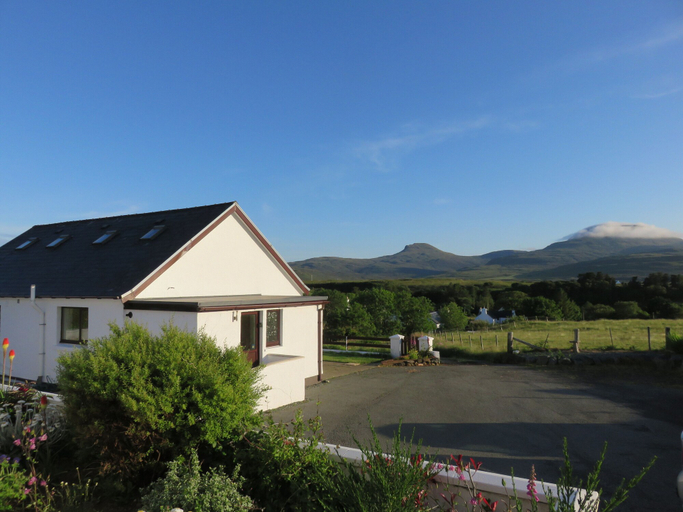 Exterior & Views 2, Skye Getaways, Highland