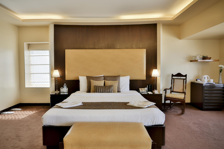 Bedroom 3, Sun N Sand Hotel Mumbai, Mumbai Suburban