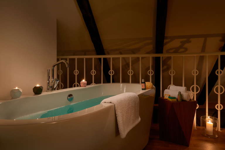 Bathroom 3, Residence Vocelova, Praha 1