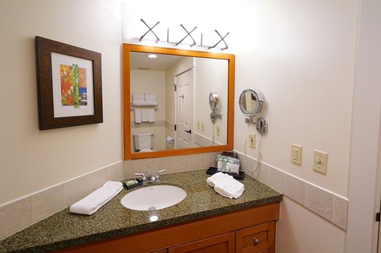 Bathroom 11