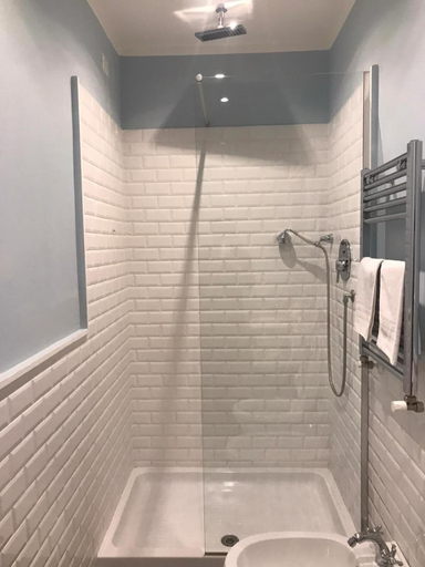 Bathroom 2, Relais della Torre, Roma
