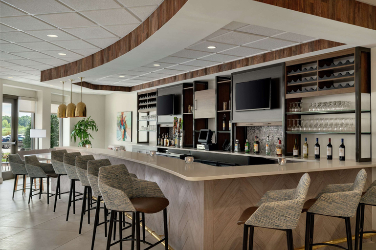 Food & Drinks 5, Hilton Garden Inn Charlotte/Ayrsley, Mecklenburg