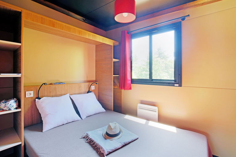 Bedroom 3, Huttopia Gorges du Tarn, Lozère