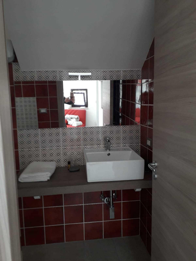 Bathroom 4, B&B Le Vie del Borgo, Catania
