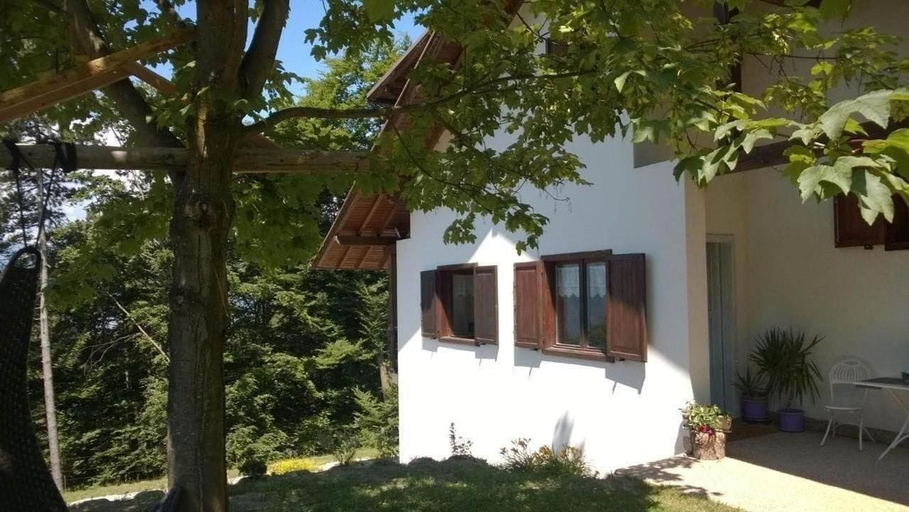 Exterior & Views 2, B&B White Rose, Trento
