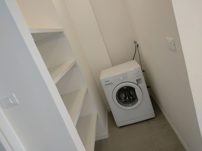 Others 4, Condominio Milano, Udine