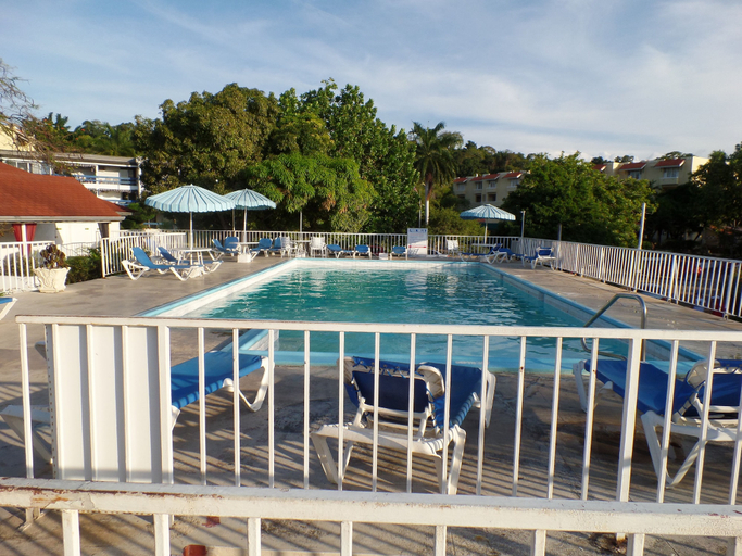 Sport & Beauty 5, Rest Up Beach Studio At Montego Bay Club Resort