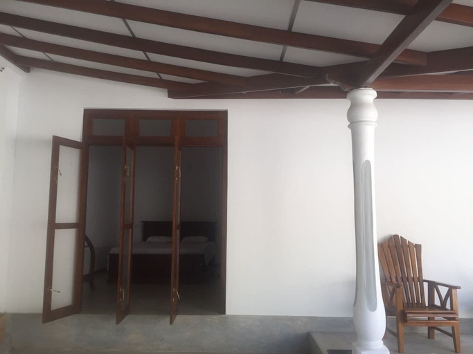 Others 5, White House, Habaraduwa