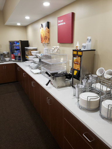 Food & Drinks 5, Comfort Suites Sioux Falls Mall District, Minnehaha
