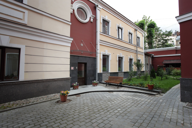 Exterior & Views 2, Petrovsky Dvor, Sankt-Peterburg gorsovet