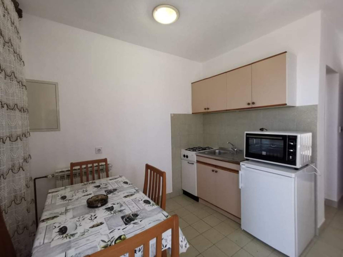 Others 4, Apartments 4 You, Novalja