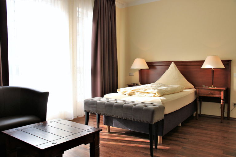 Bedroom 4, Apart Hotel Scheuer, Rhein-Erft-Kreis