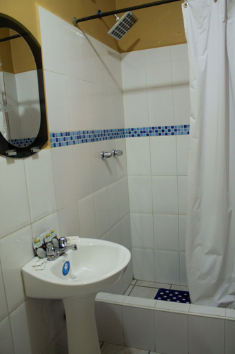 Bathroom, 4 Mundos, Cuenca