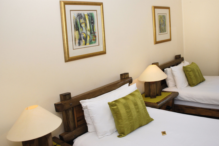 Bedroom 4, Valverde Country Hotel, West Rand