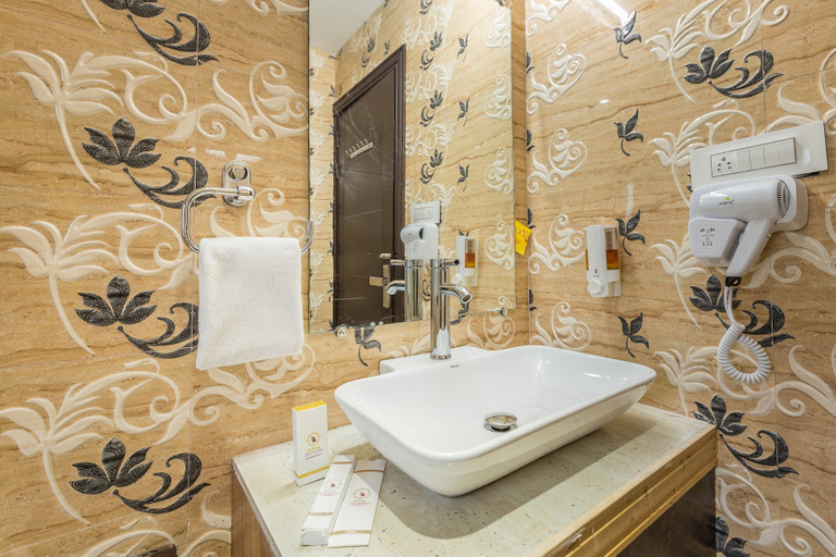 Bathroom 5, D'Polo Club And Spa Resort, Dharamshala, Kangra