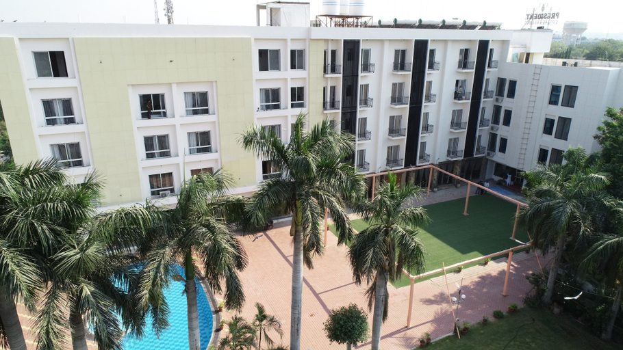 Exterior & Views 2, Hotel President Cottage Resort, Jalgaon